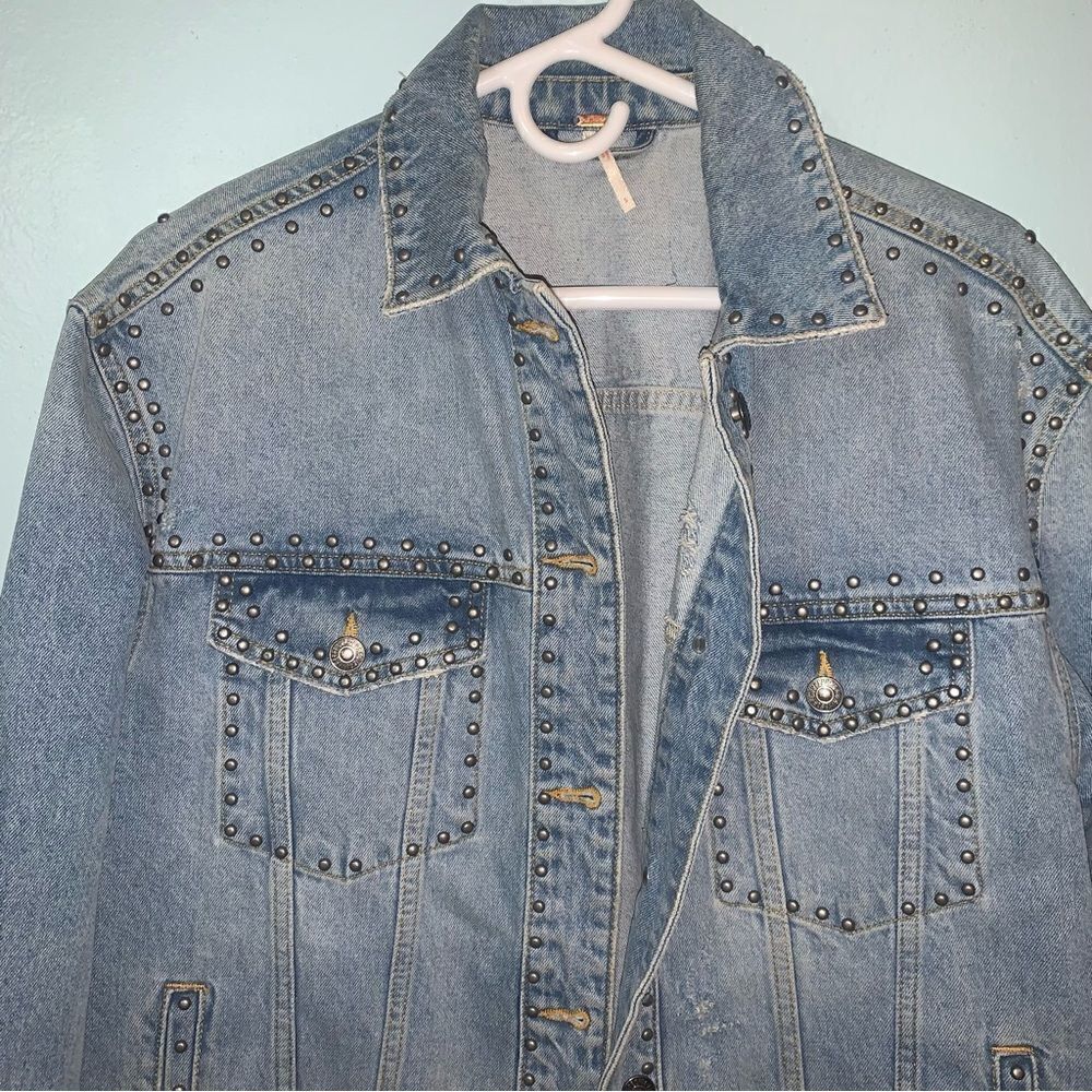 Free People Studded Distressed Jean Jacket Small - Picture 5 of 7